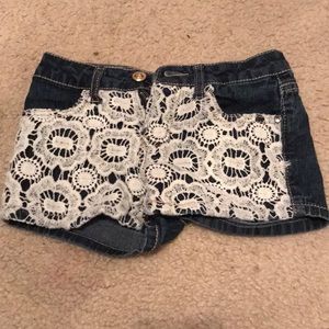 Shorts with lace in the front